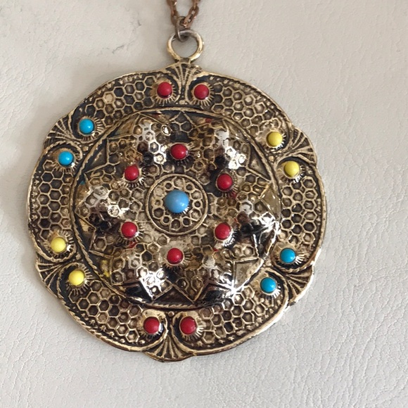 HANDMADE NECKLACE + EARRING SET - Picture 2 of 4